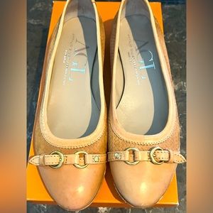 AGL SUEDE ballet flat with cap toe camel 38 1/2- 8. 1/2. Made in Italy